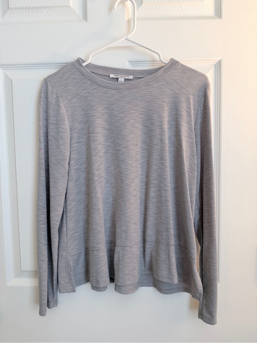 Green Envelope Heather Gray Long Sleeve Crewneck Top